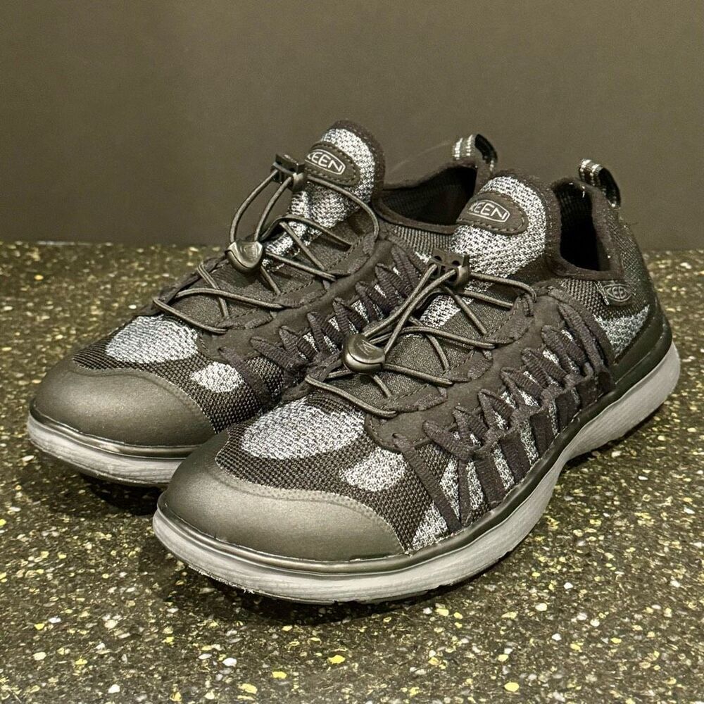 Keen Uneek Exo Sneaker/Casual Shoes. Black/Steel Gray. Size 9.